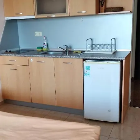Студио В Стария Град До Плажа Срещу Санаториума Apartment *